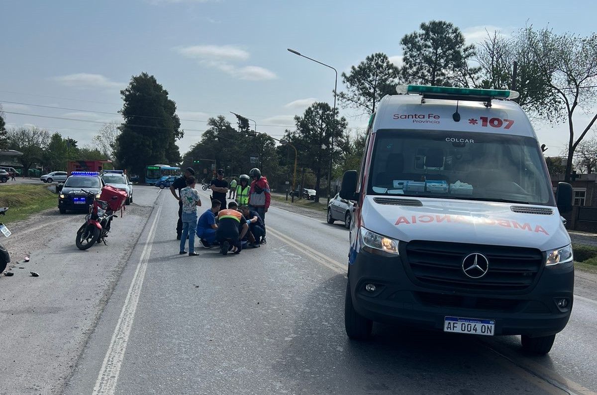 Fuerte choque sobre Ruta 9 terminó con un hombre lesionado y enviado a sanatorio rosarino